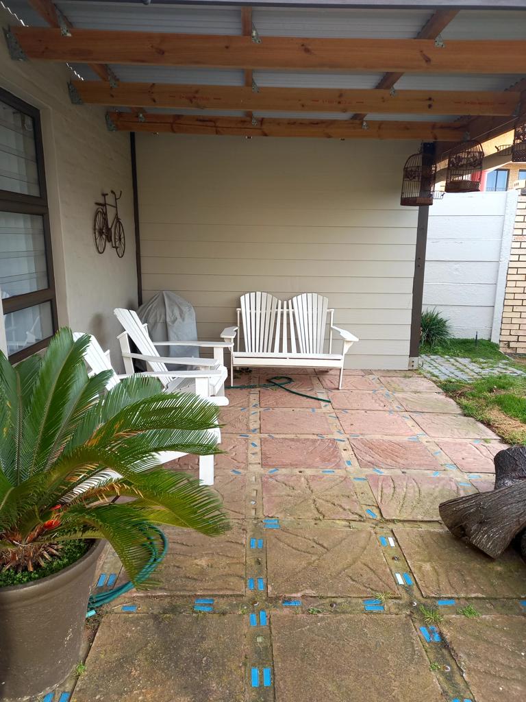 3 Bedroom Property for Sale in Stilbaai Wes Western Cape